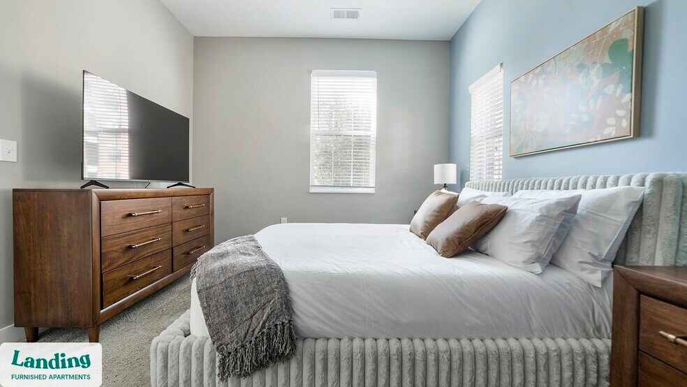 Building Photo - 41 E 9th Ave