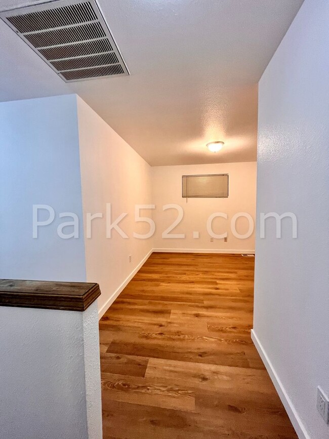 Building Photo - Remodeled 4 Bed 2.5 Bath Tacoma Single Fam...