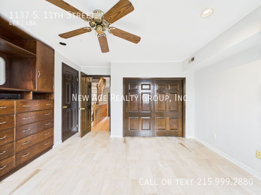 Building Photo - 1137 S 11th St