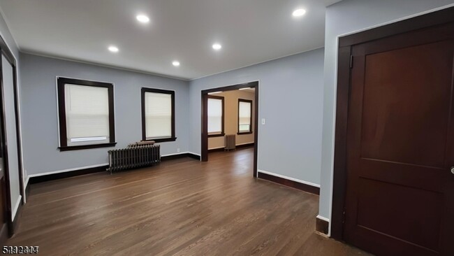 Building Photo - 19 Mt Pleasant Ave