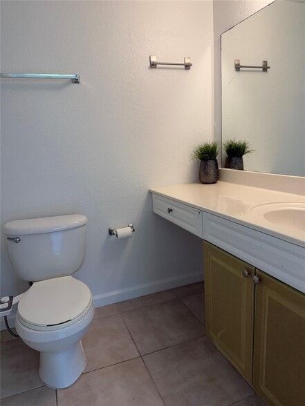 Building Photo - 8183 Severn Dr