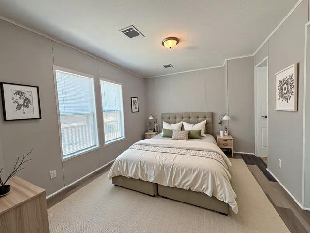 Building Photo - 240 Creek Water Cir