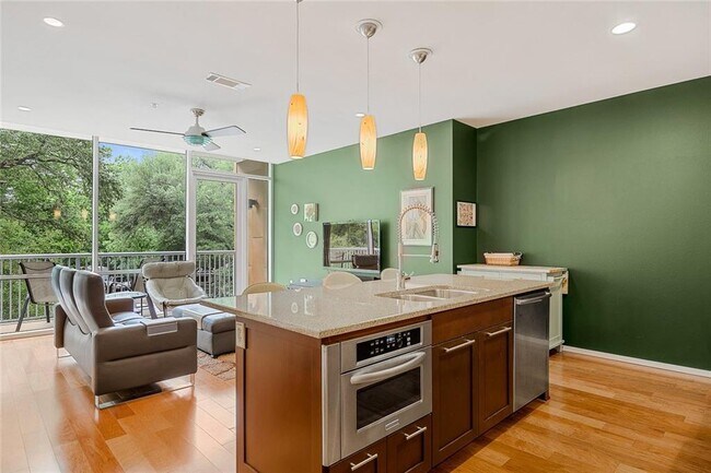 Building Photo - 1600 Barton Springs Rd