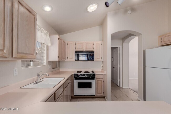 Building Photo - 14588 W Bison Path