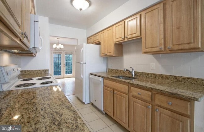 Building Photo - 7862 Heatherton Ln