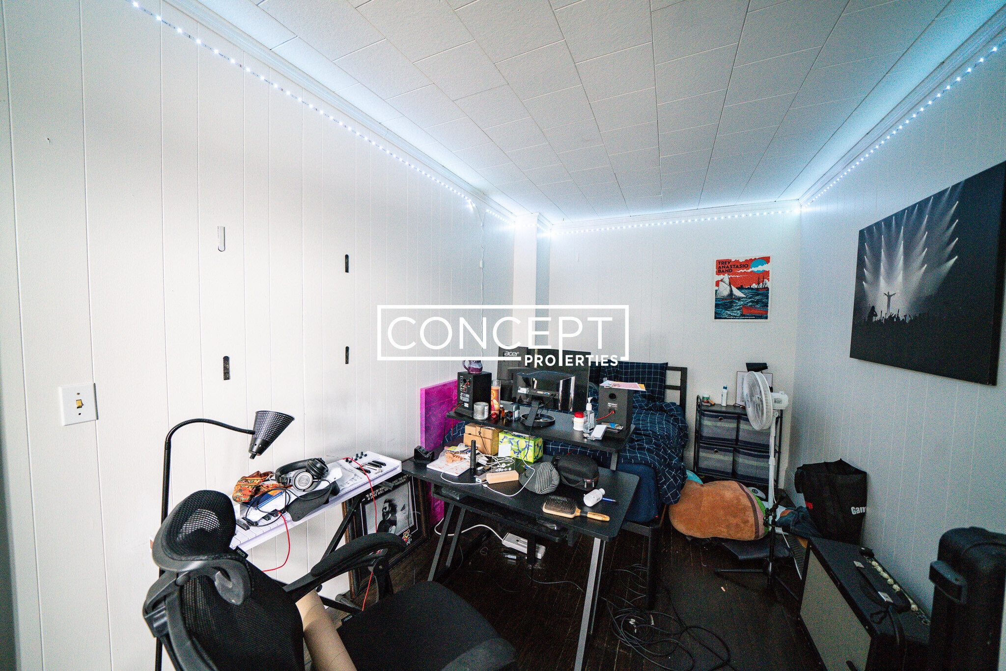 Building Photo - 52 Fenway