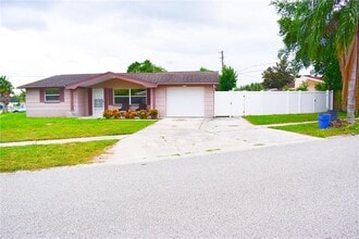 Building Photo - 5108 Sandalwood Dr
