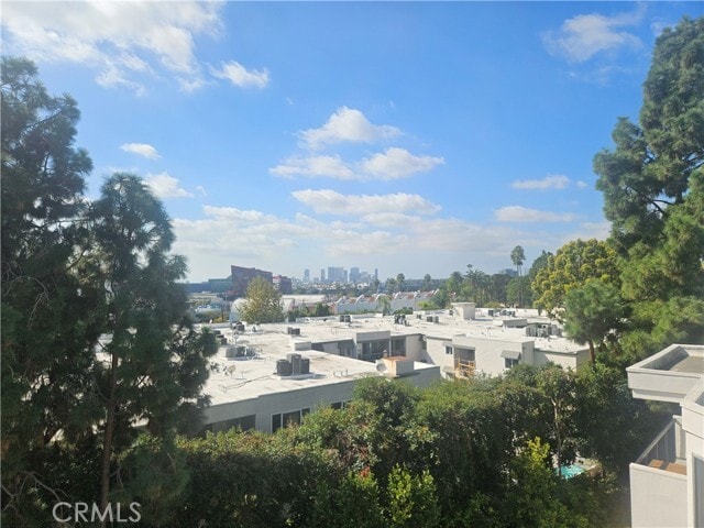Building Photo - 8530 Holloway Dr