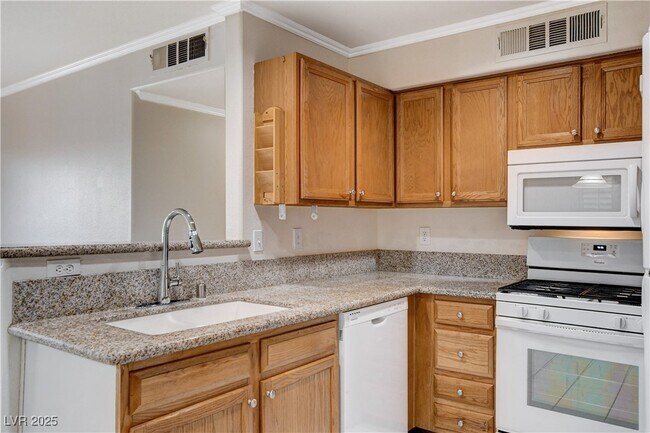 Building Photo - 5216 Mandalay Springs Dr