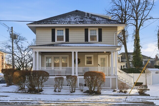 Building Photo - 230 Lafayette St