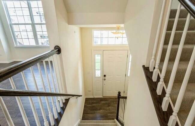 Building Photo - 4443 Monroe Ct