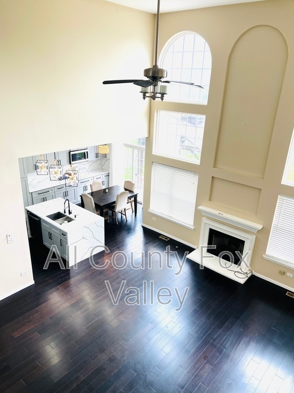 Building Photo - 2080 Mark Cir