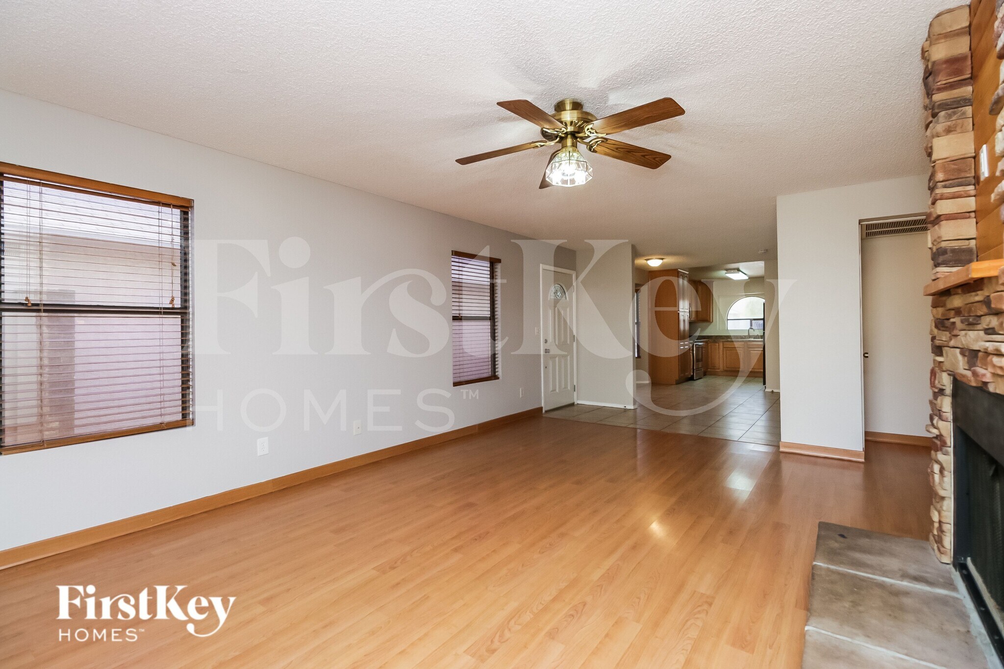 Building Photo - 6410 W Townley Ave