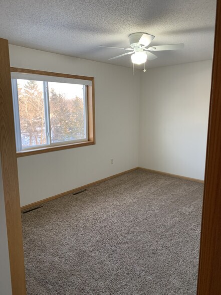 Building Photo - 5293 Manchester Dr