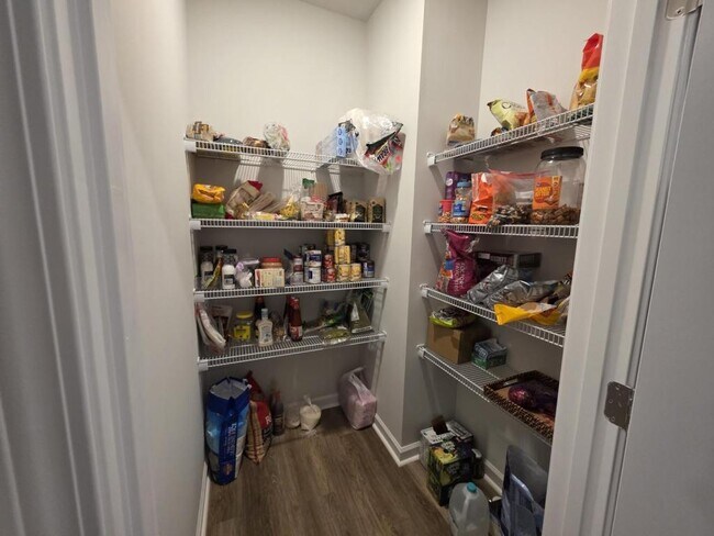 Building Photo - 352 Castlepath Dr SW