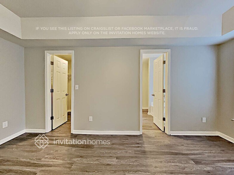 Building Photo - 1470 Mitchell Glen St