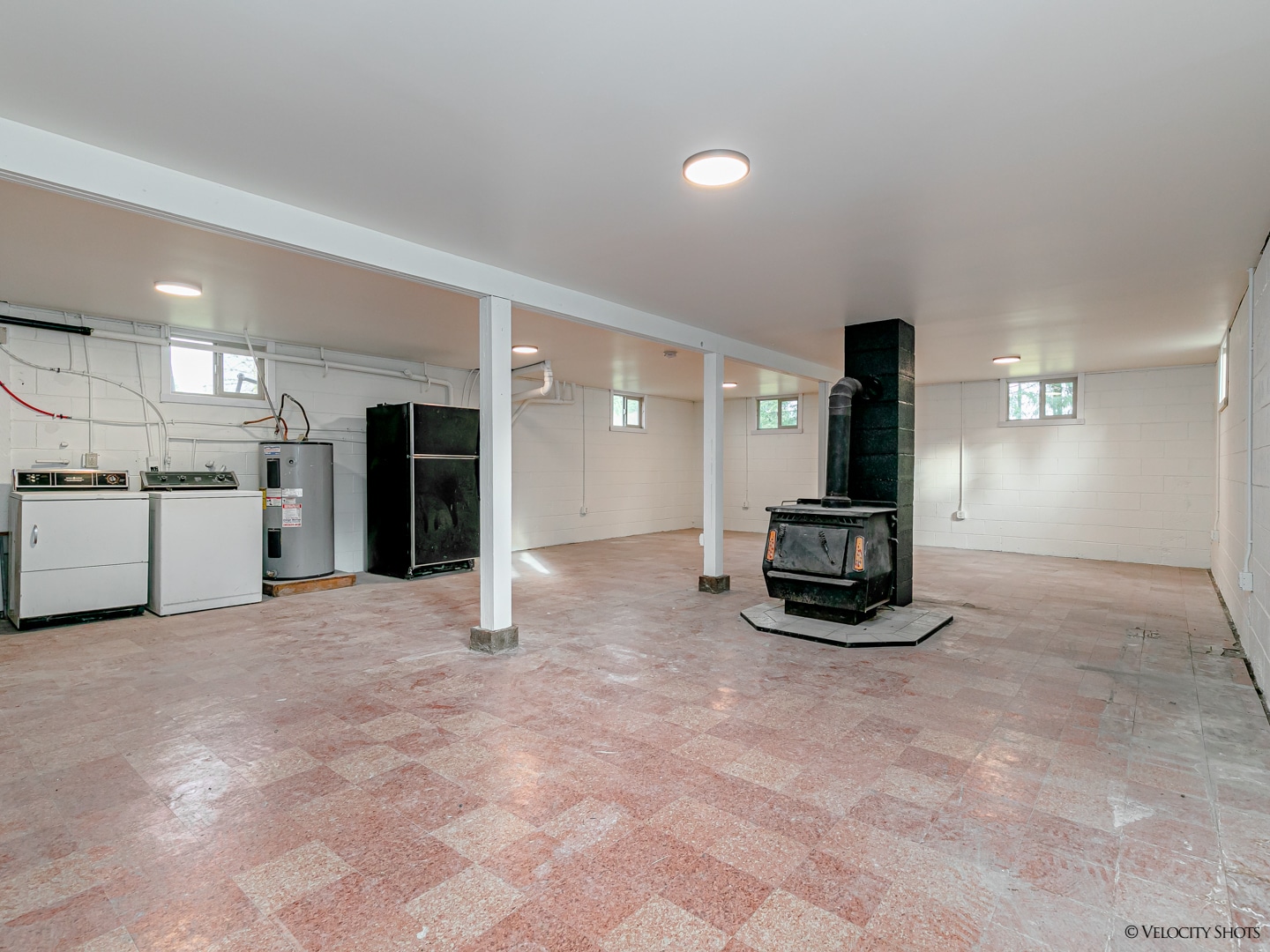 850sq feet basement w laundry - 41441 SE Kitzmiller Road