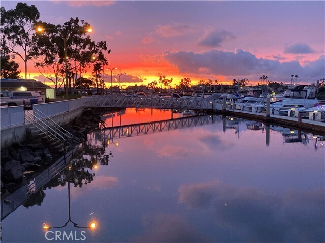Building Photo - 5327 Marina Pacifica Dr
