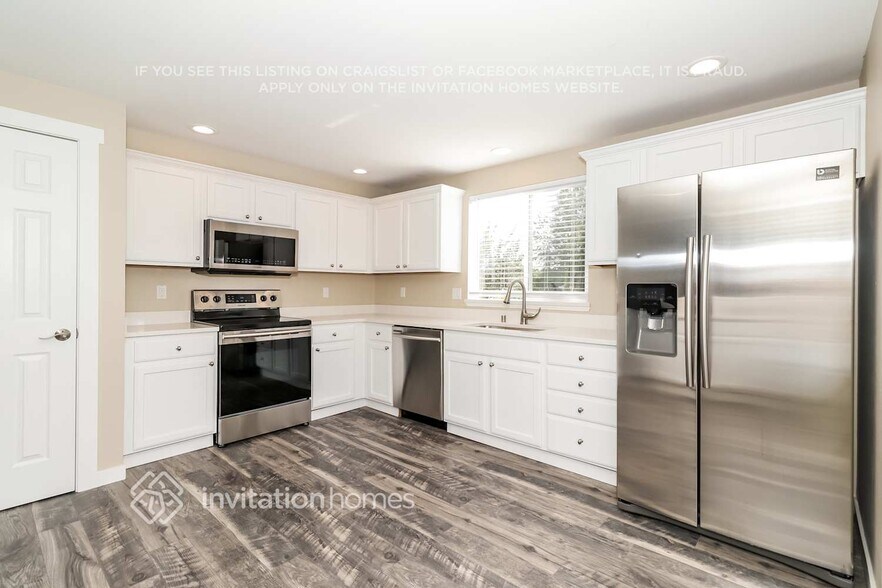 Building Photo - 7621 67th St NE