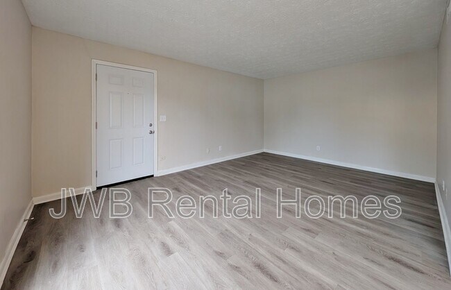 Building Photo - 7201 Arlington Expy