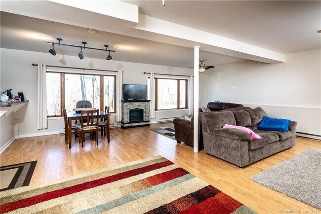 Building Photo - 56 S Rd