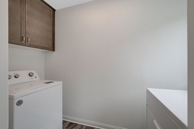 Building Photo - 7027 Jasper Hill Way