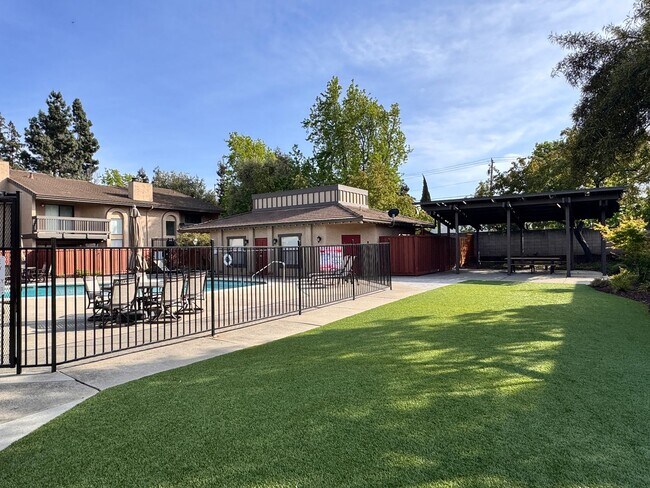 Building Photo - Move In Ready! Fremont 3 beds 2 baths Near Niles Canyon and Mission