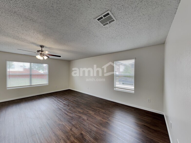 Building Photo - 10413 Woodruff Ct