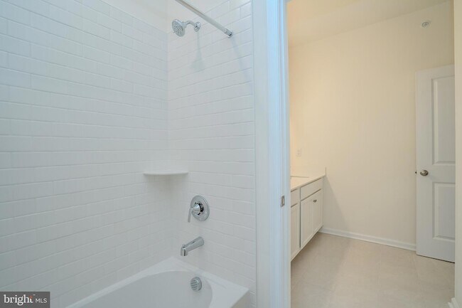 Building Photo - 3403 Jordan Dr