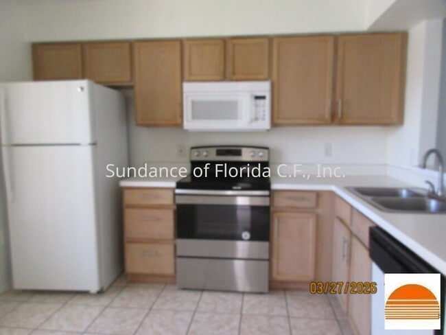 Building Photo - Available NOW