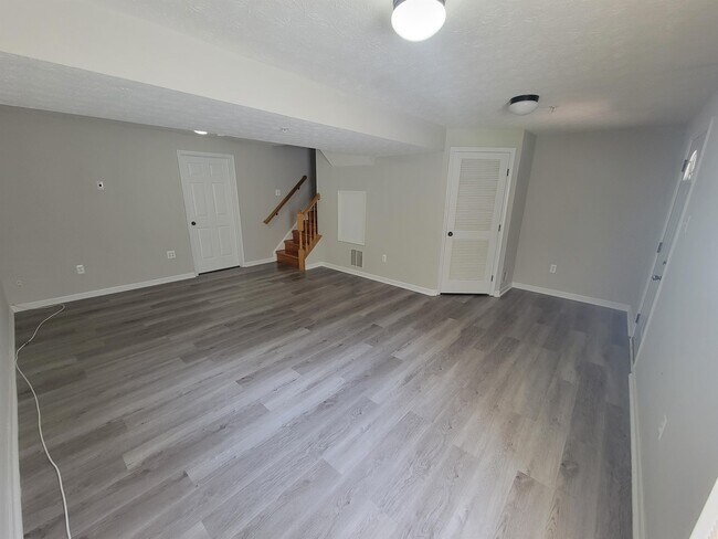 Building Photo - 8702 Castlerock Ct