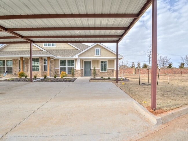 Building Photo - 5821 Goldfinger Rd