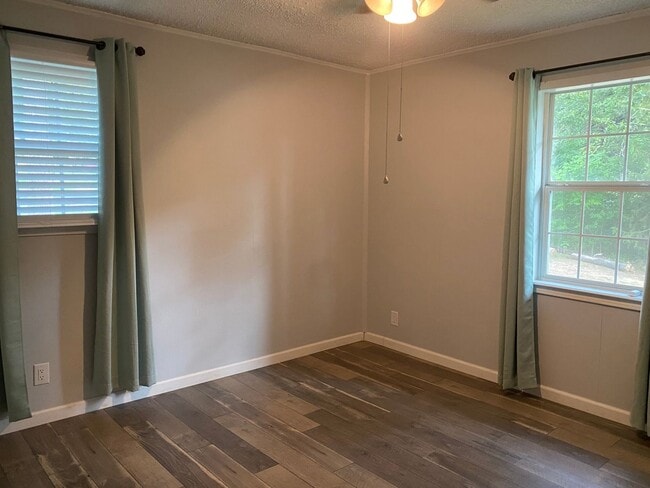 Building Photo - 22675 Lakeway Harbor Dr