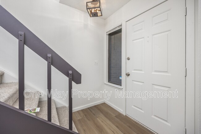 Building Photo - 3440 Windmill Dr