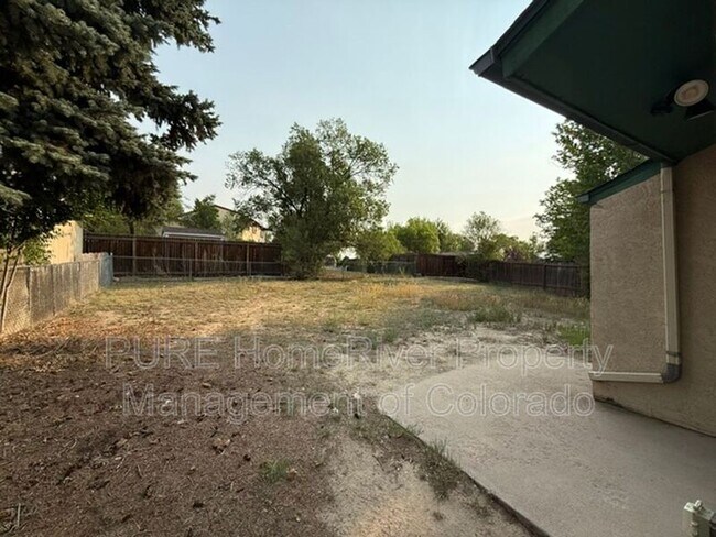 Building Photo - 7140 Poteae Dr