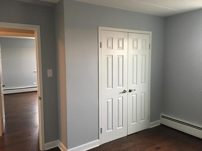 Building Photo - 6161 N Hoyne Ave