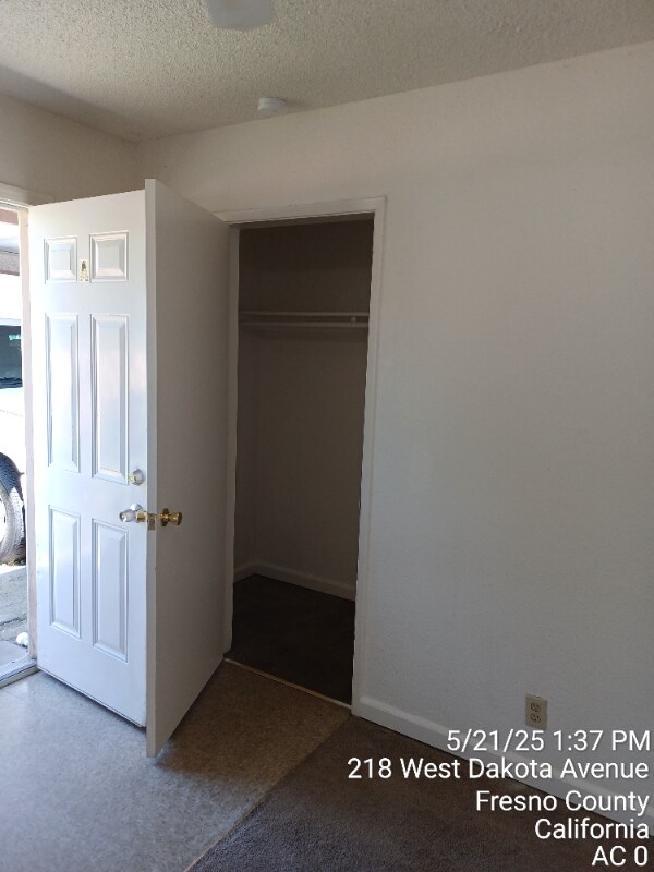 Building Photo - 212 W Dakota Ave