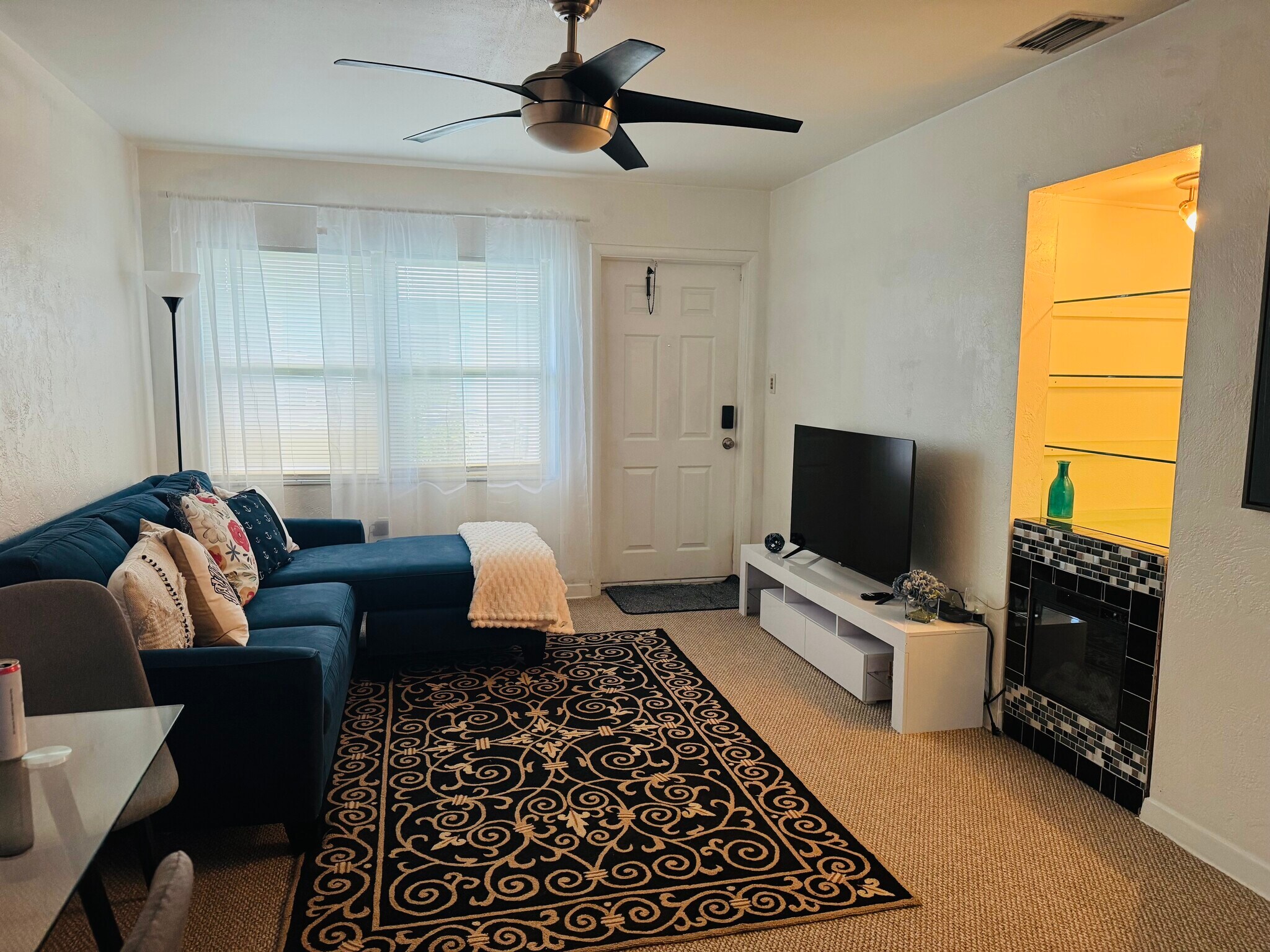 Building Photo - 412 73rd Ave