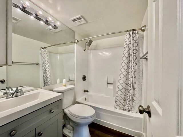 Building Photo - 45225 Sunset Ln