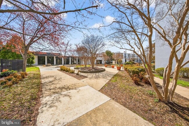 Building Photo - 60 S Van Dorn St