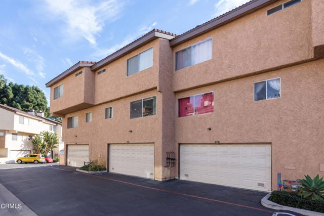 Building Photo - 677 County Square Dr