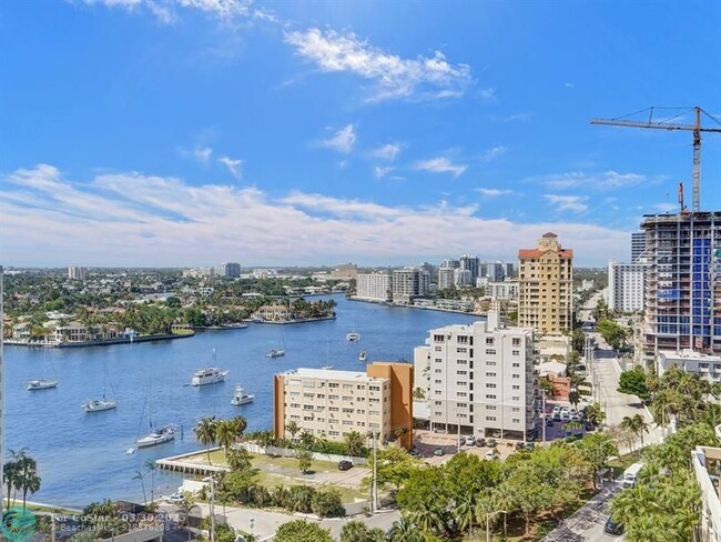 Building Photo - 101 S Fort Lauderdale Beach Blvd