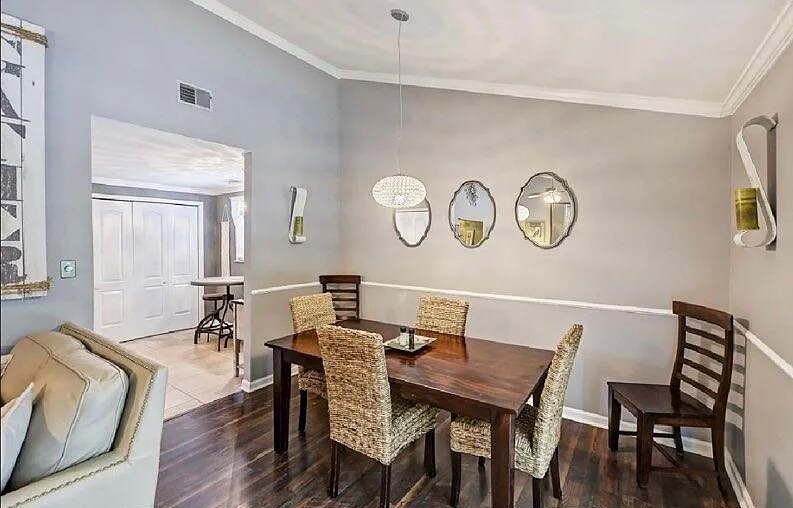 Building Photo - 621 Regency Dr