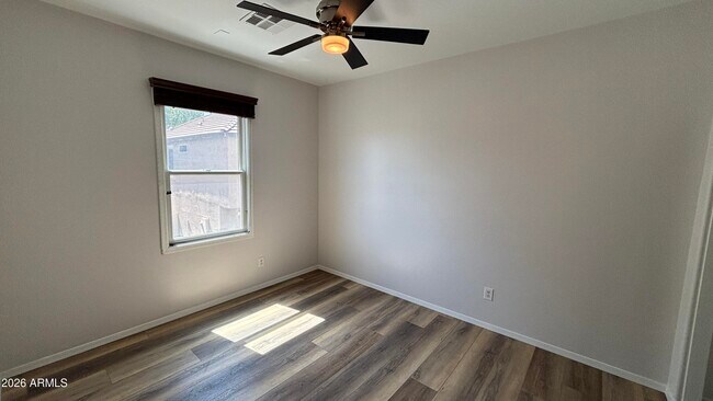 Building Photo - 2125 E Huntington Dr