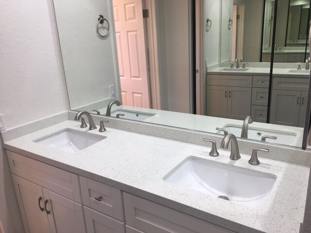 Building Photo - 9919 Paseo Montril