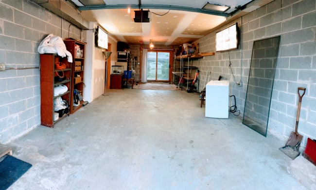 Building Photo - 1541 W 33rd St