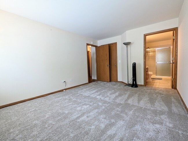 Building Photo - 66 Beechmont Ct
