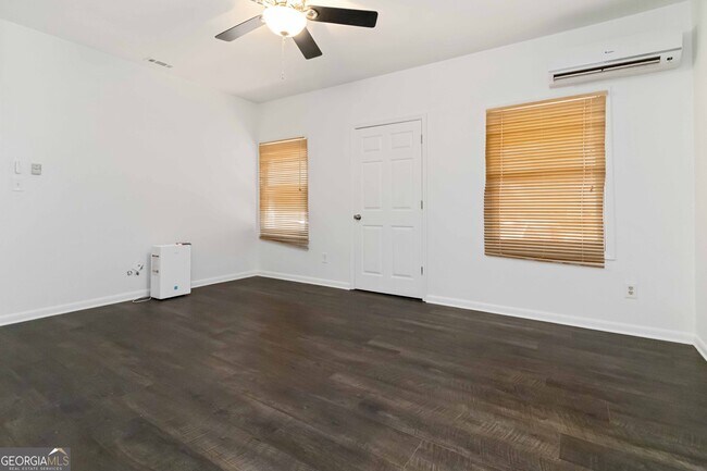 Building Photo - 2308 Defoors Ferry Rd NW