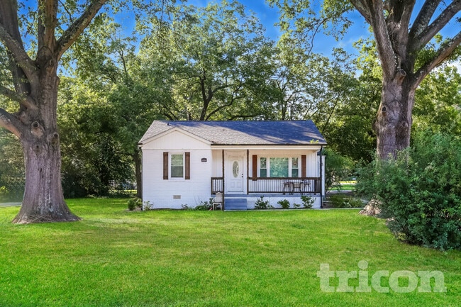 Building Photo - 1 Roberta Rd