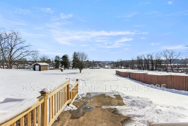 Building Photo - 1020 Grove St